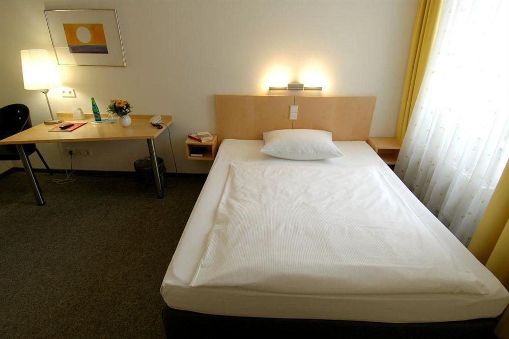 Cvjm Duesseldorf Hotel & Tagung Luaran gambar