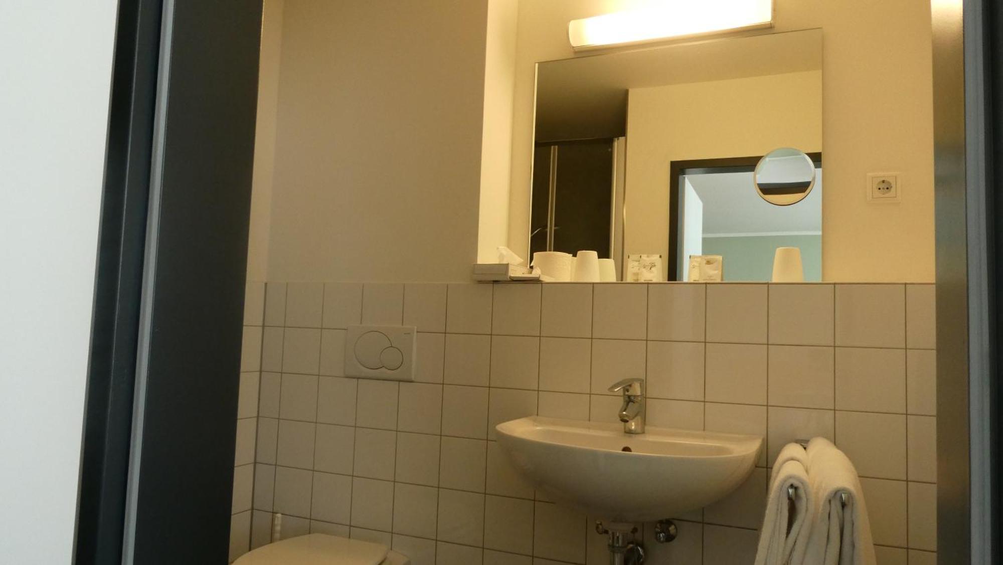 Cvjm Duesseldorf Hotel & Tagung Luaran gambar