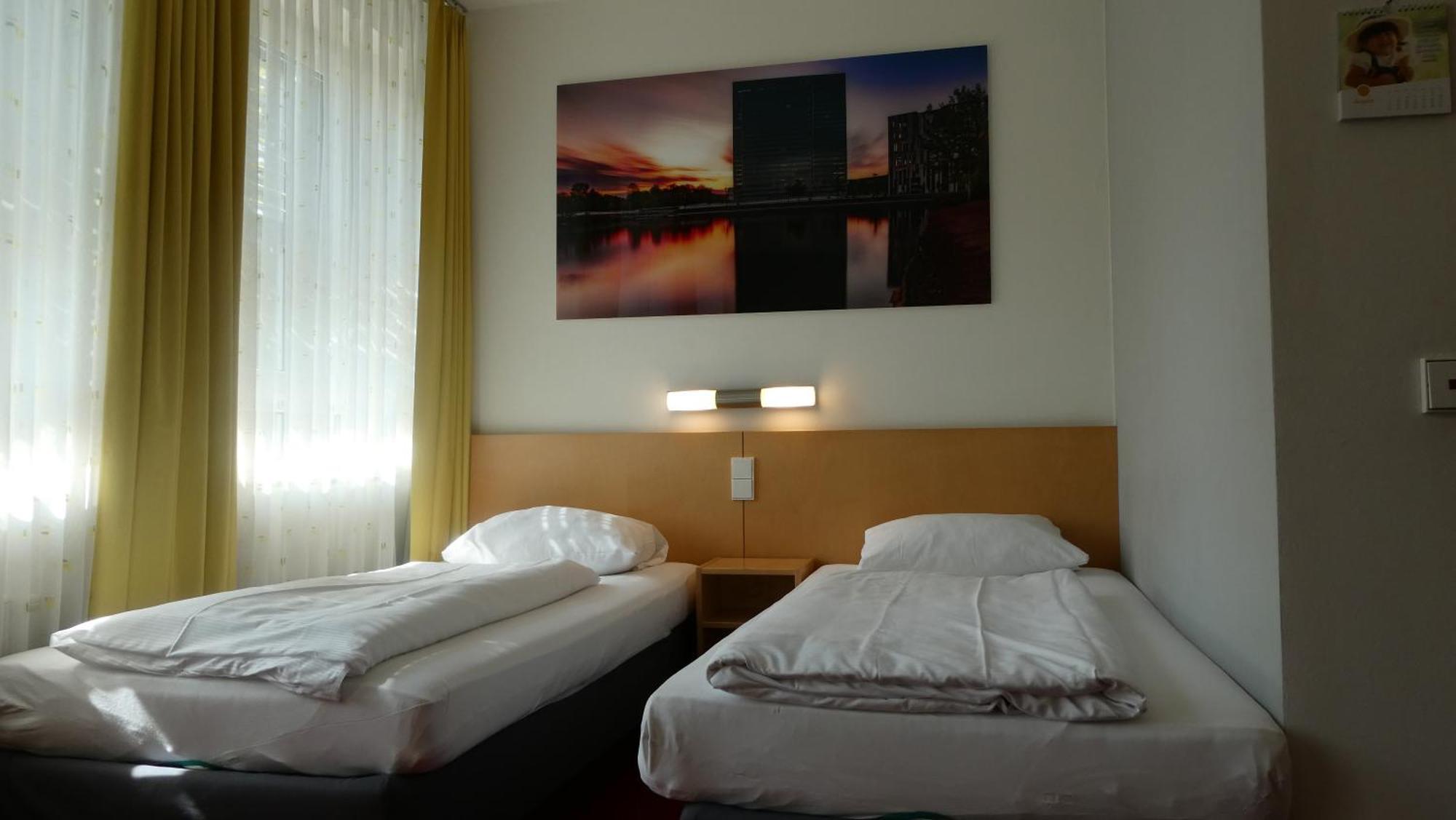 Cvjm Duesseldorf Hotel & Tagung Luaran gambar