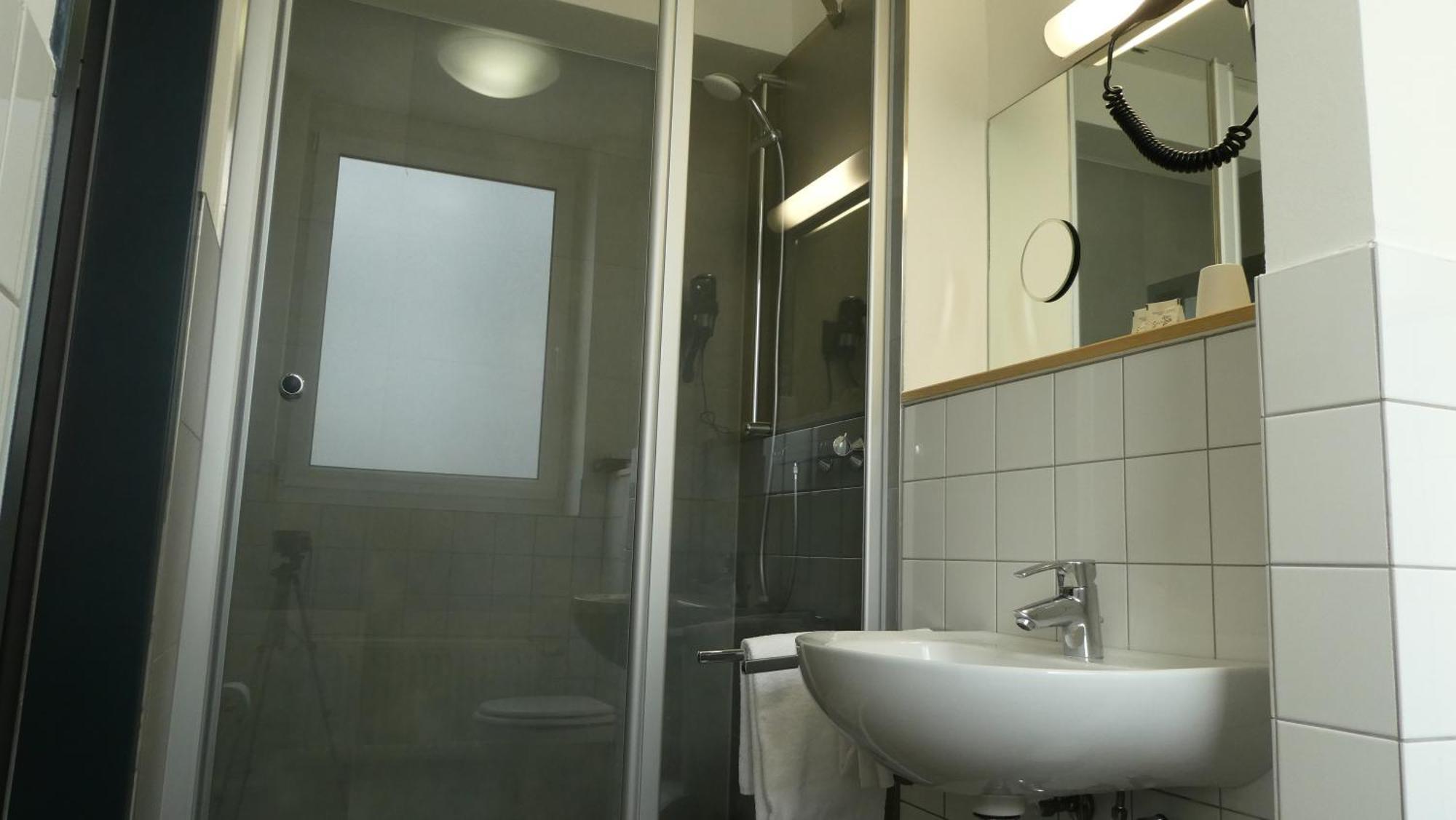 Cvjm Duesseldorf Hotel & Tagung Luaran gambar