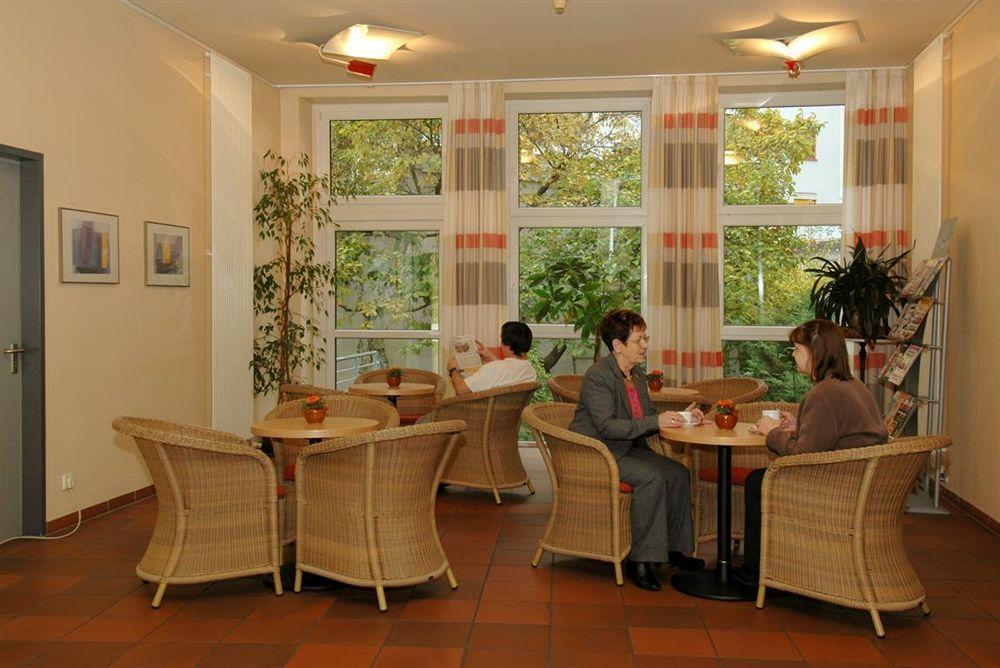 Cvjm Dusseldorf Hotel & Tagung Restoran gambar