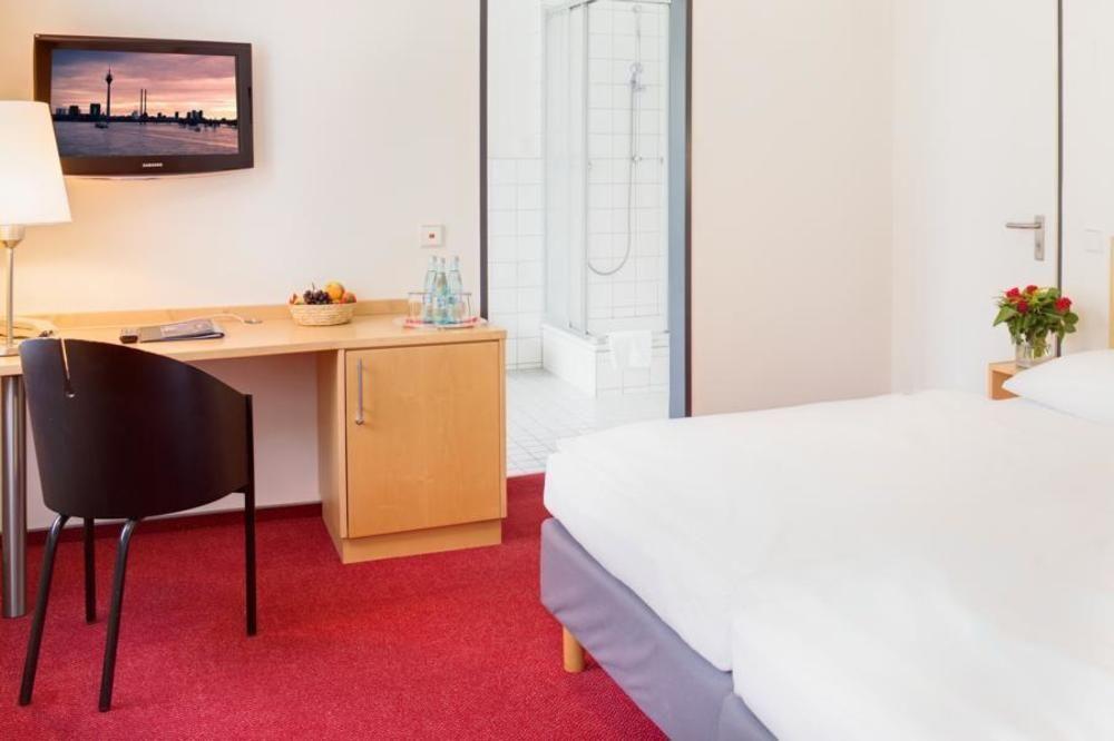 Cvjm Duesseldorf Hotel & Tagung Luaran gambar