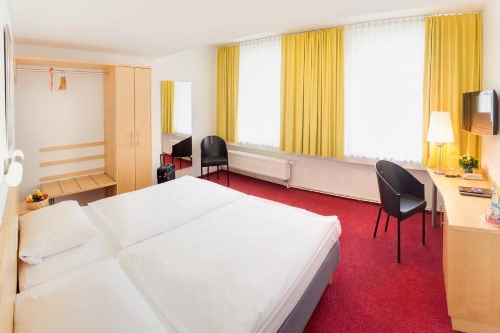 Cvjm Duesseldorf Hotel & Tagung Luaran gambar