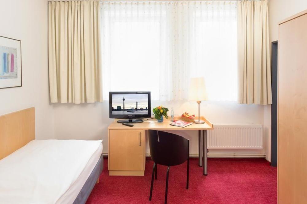Cvjm Duesseldorf Hotel & Tagung Luaran gambar