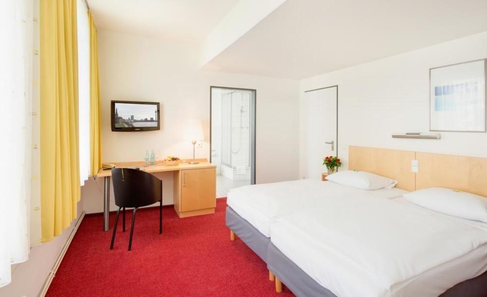Cvjm Duesseldorf Hotel & Tagung Luaran gambar